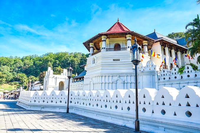The Temple of the Sacred Tooth Relic in Kandy, the centrepiece of the Kandy Cultural Escape tour