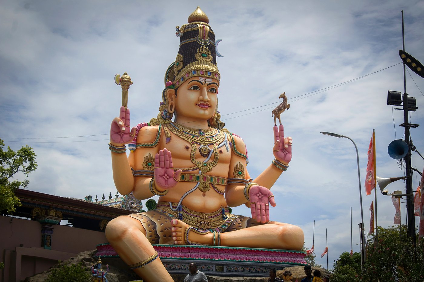 A large temple statue at one of the Ramayana Trail sites in Sri Lanka